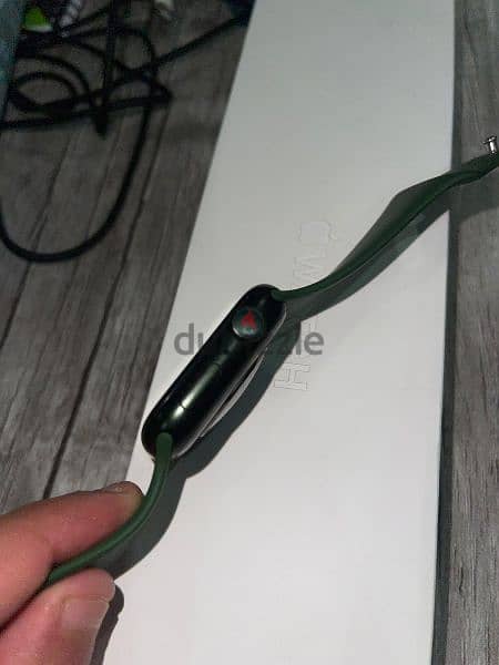 apple watch series 7 green 90% 3