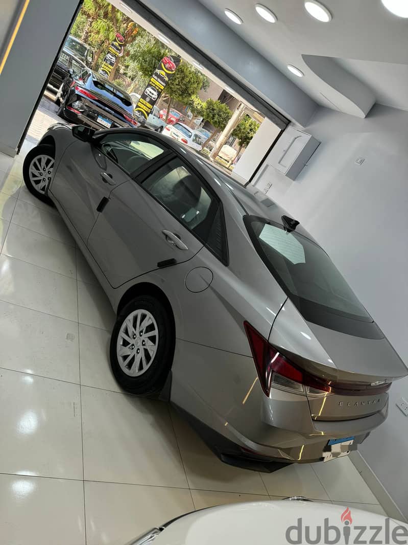 هيونداي الينترا HYUNDAI ELANTRA CN7 2021 5