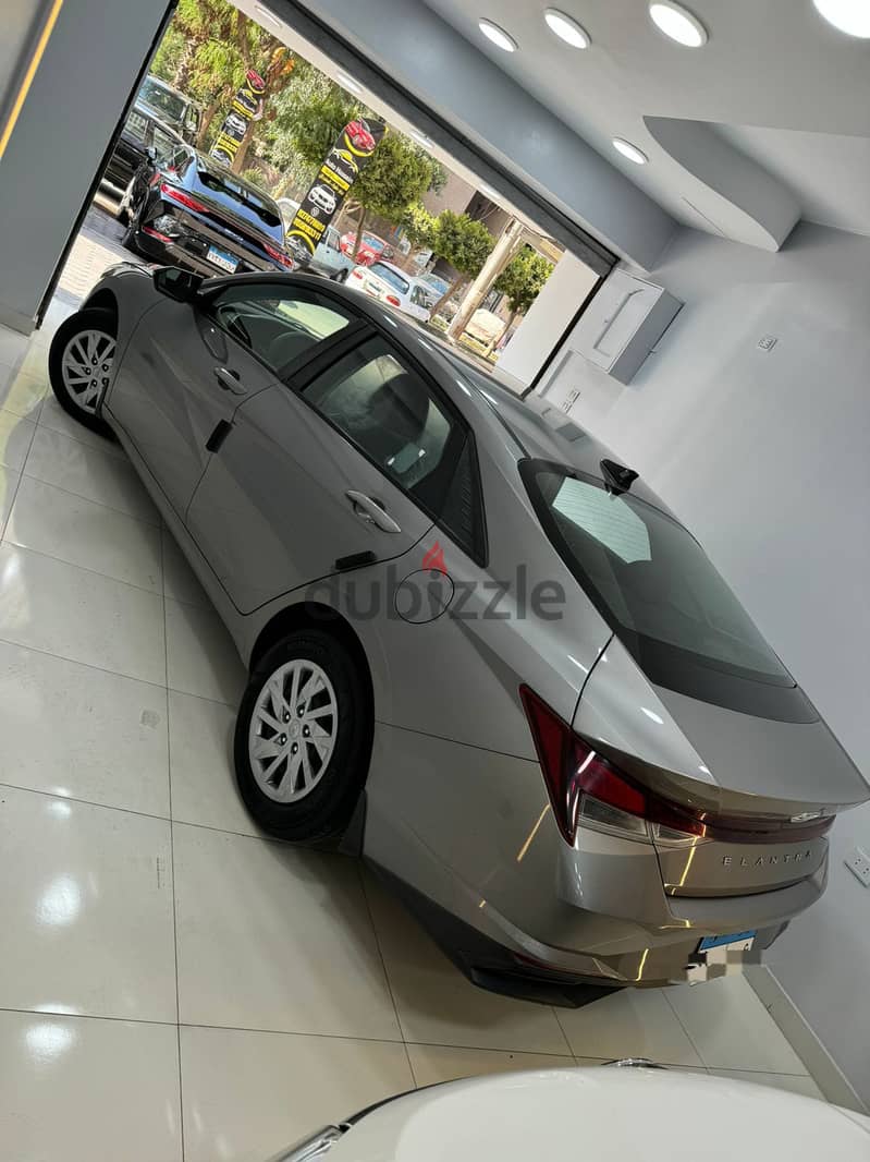 هيونداي الينترا HYUNDAI ELANTRA CN7 2021 10