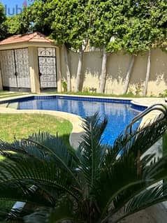 villa with private pool & garden 0