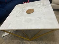 white marble table 0