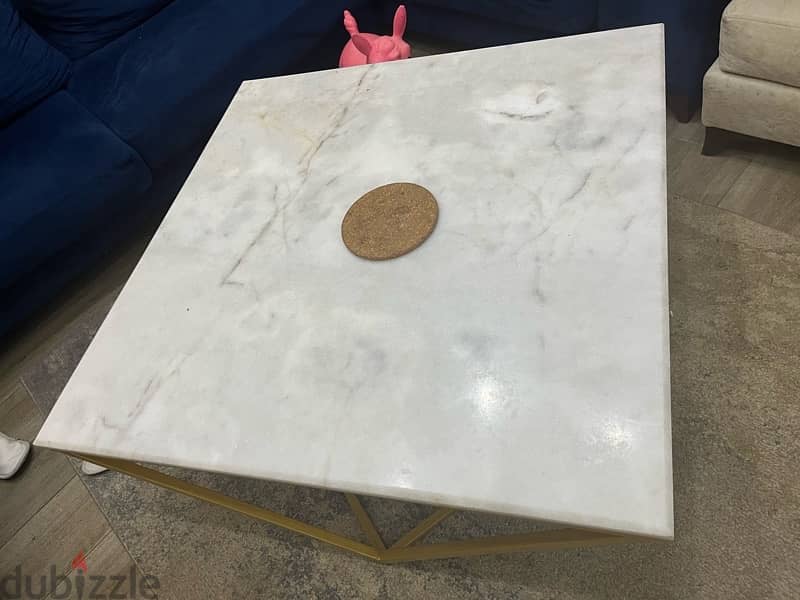 white marble table 2