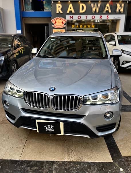 نقداً او بالتقسيط فقط ٥٩ الف كم بحاله شاذه المكنه الكبيره  - BMW X3 1