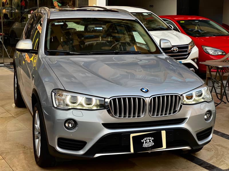 نقداً او بالتقسيط فقط ٥٩ الف كم بحاله شاذه المكنه الكبيره  - BMW X3 4