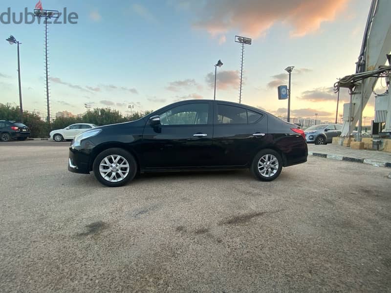 Nissan Sunny 2017 4