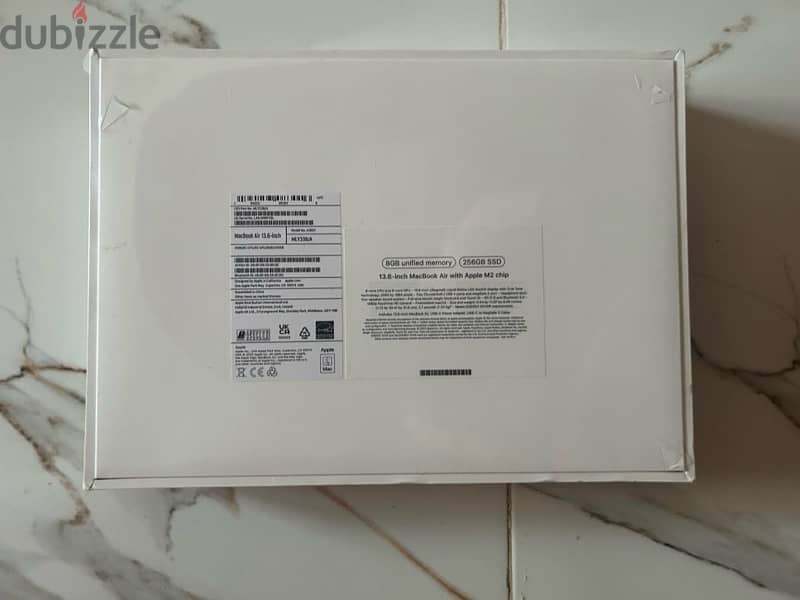 MacBook Air M2 13.6 inch 1