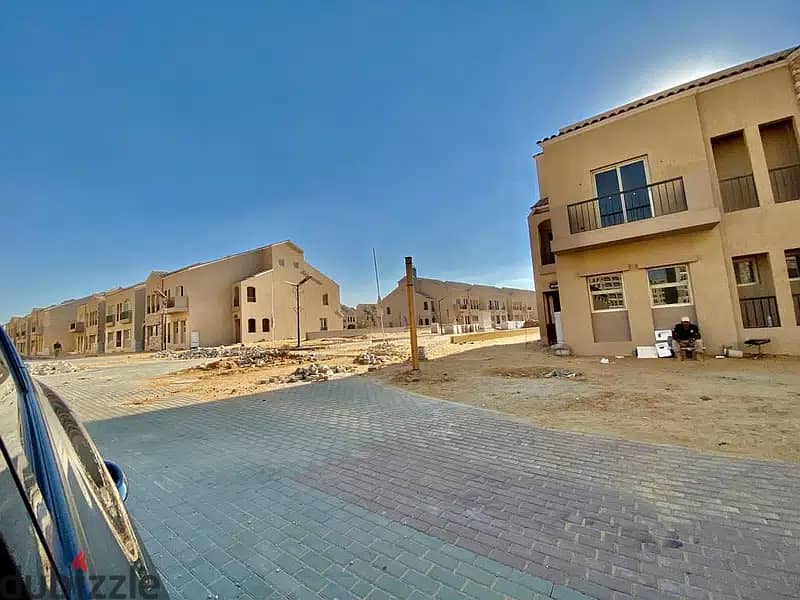 يونت مميزة(شقة)view land scapeللبيع في جرين سكويرgreen squareبأفضل سعر 1