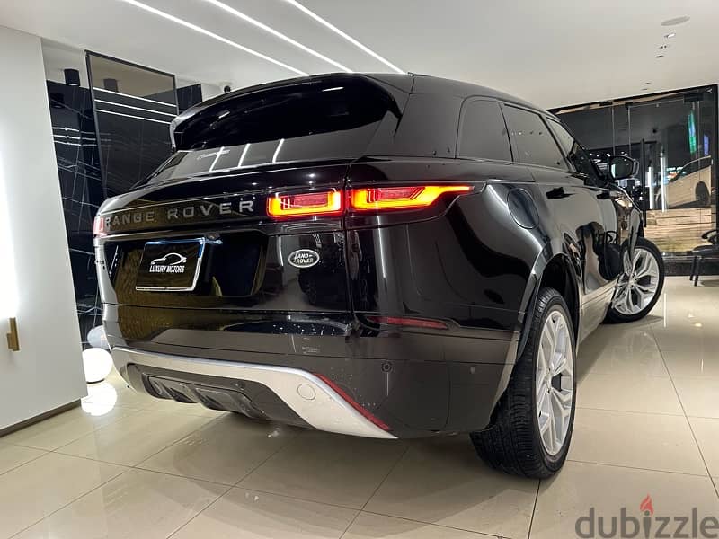 Land Rover Velar 2021 heavily loaded 5