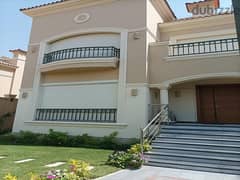 Immediately receive a townhouse in prime location in El Shorouk in El Patio Prime Compound 0