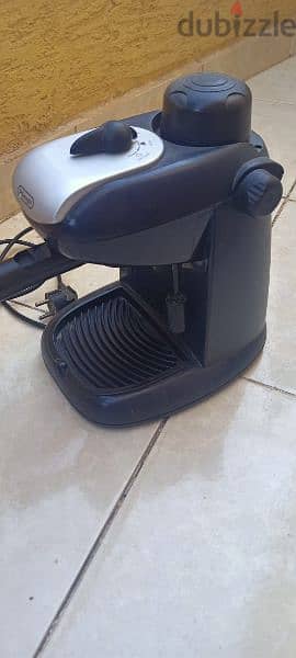 مكنه قهوه استعمال خفيف  Delonghi 1