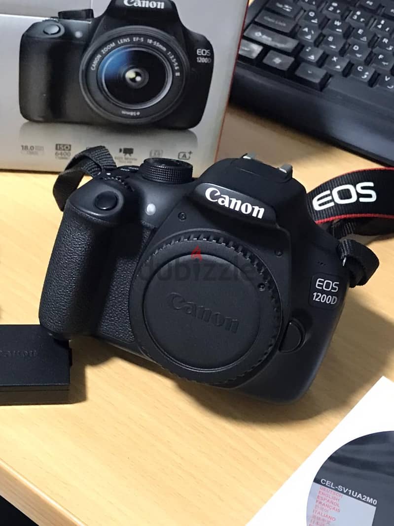 Canon EOS 1200D + EF-S 18-55 III Lens 0