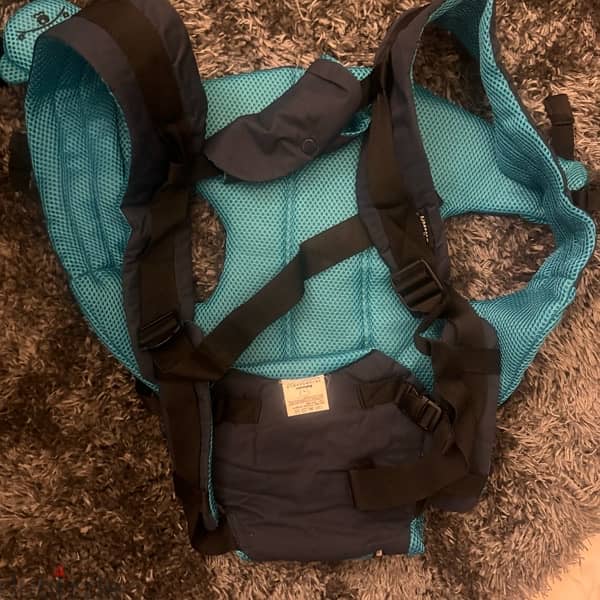 baby carrier like new 1