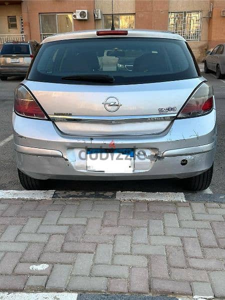 Opel Astra 2008 1