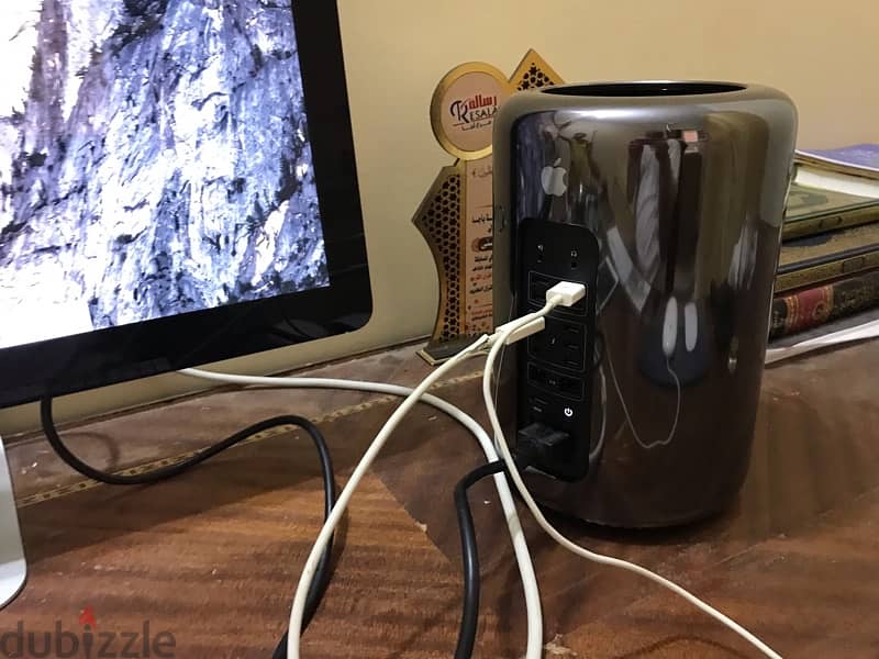 Mac Pro Cylinder 6