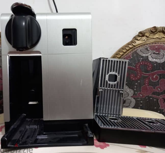 Nespresso Lattissima Pro Capsules Machine 7