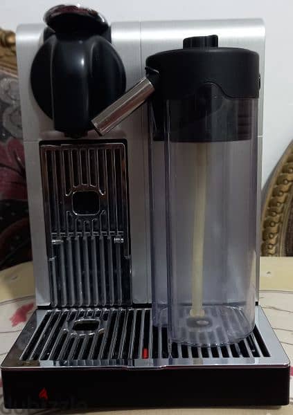 Nespresso Lattissima Pro Capsules Machine 11