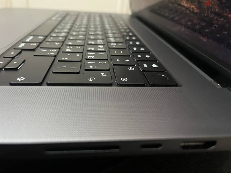 Macbook Pro 16 Inch M2 Pro 1