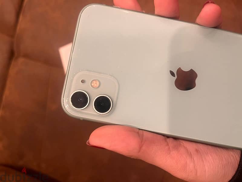 iphone 11 with box 0