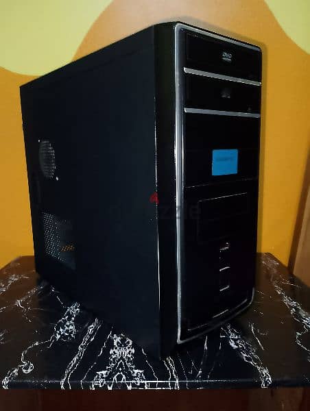 كمبيوتر intel pentium E5200 + Gt 210 0