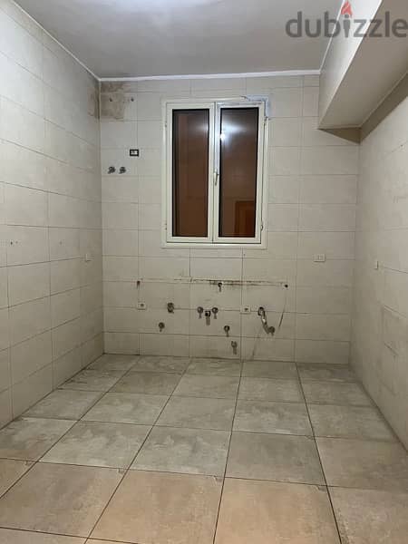 Basement with Garden for rent in Ganoob Academeya 7