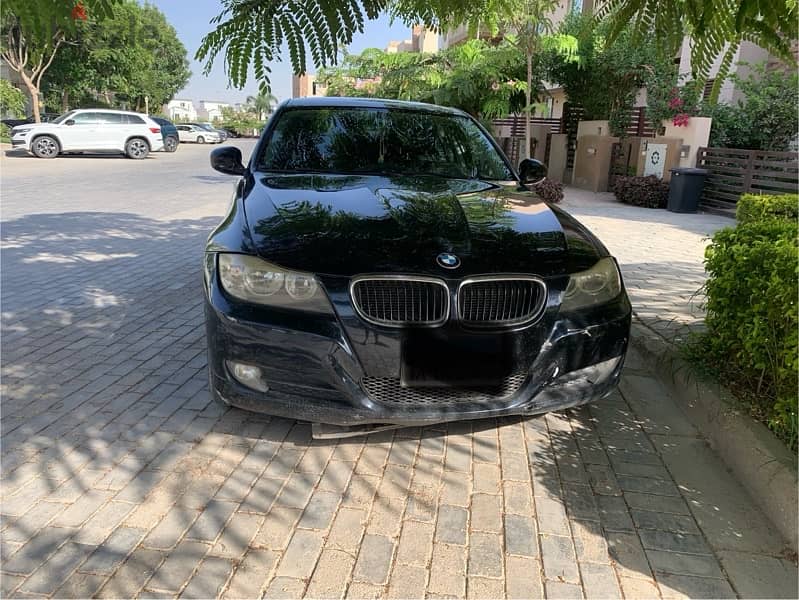 BMW 318 2011 1