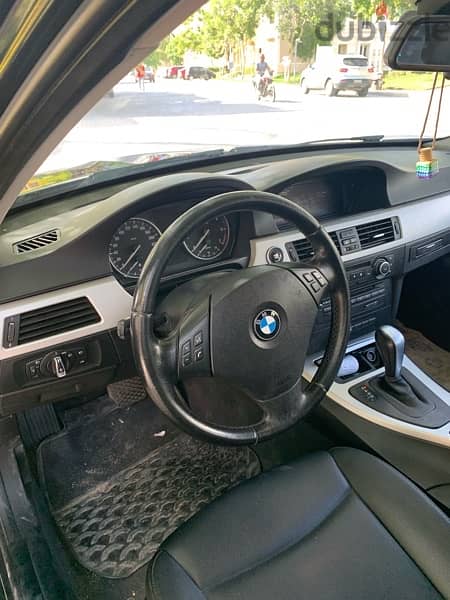 BMW 318 2011 2