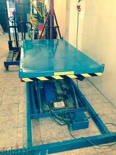 Hydraulic Table طاولة هيدروليك