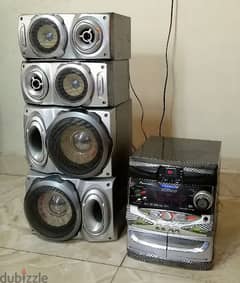 كاسيت هاي فاي ماركه pioneer بالريموت 
Model XR-VS 3000 
Pioneer