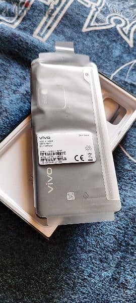 vivo v30 12/256 5g بحاله الجديد تماما استخدام بسيط جدا بيع او بدل 1