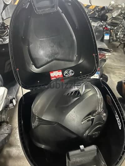 Givi Topbox