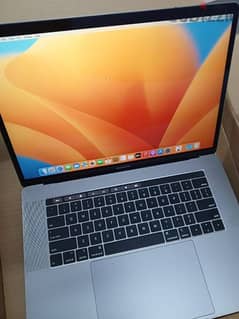 MacBook pro 2019 15.4 inch