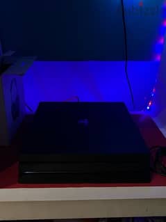 جهاز ps4pro 1tb للبيع