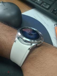 Samsung Galaxy watch 4 classic 43m (like new) 0