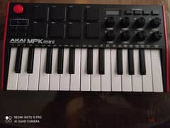 Mpk mini . . akai كيبورد