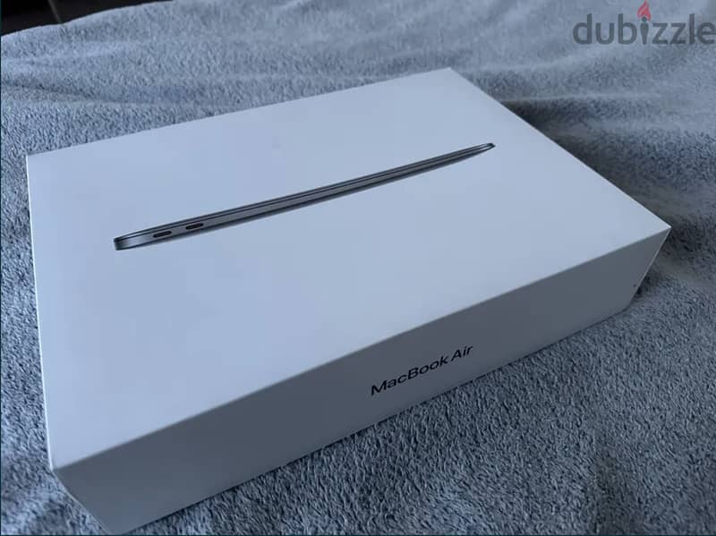 PRISTINE MacBook Air 2020 Retina i5 Quad Core 8GB RAM 512GB SSD 3