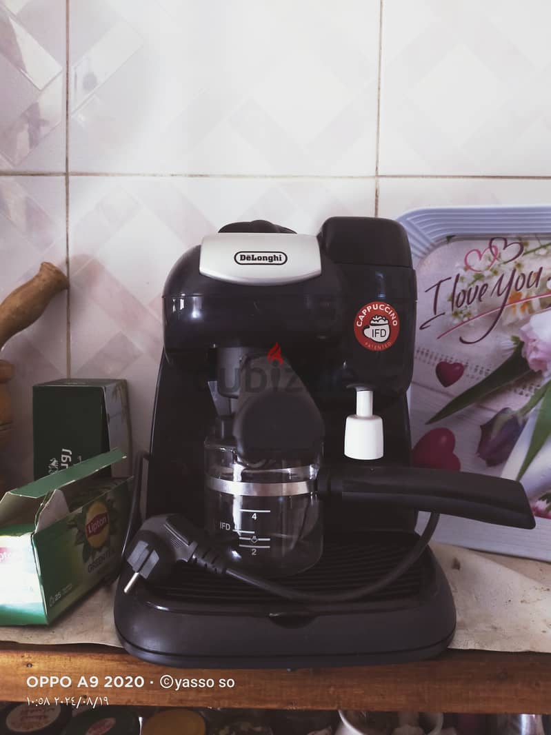 ماكينة قهوة delonghi شبه جديدة 2