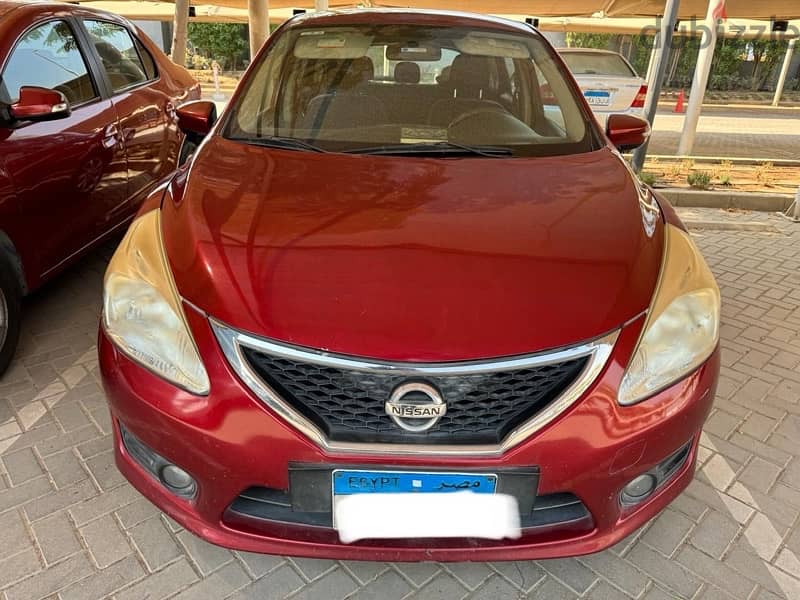 Nissan Tiida 2015 0