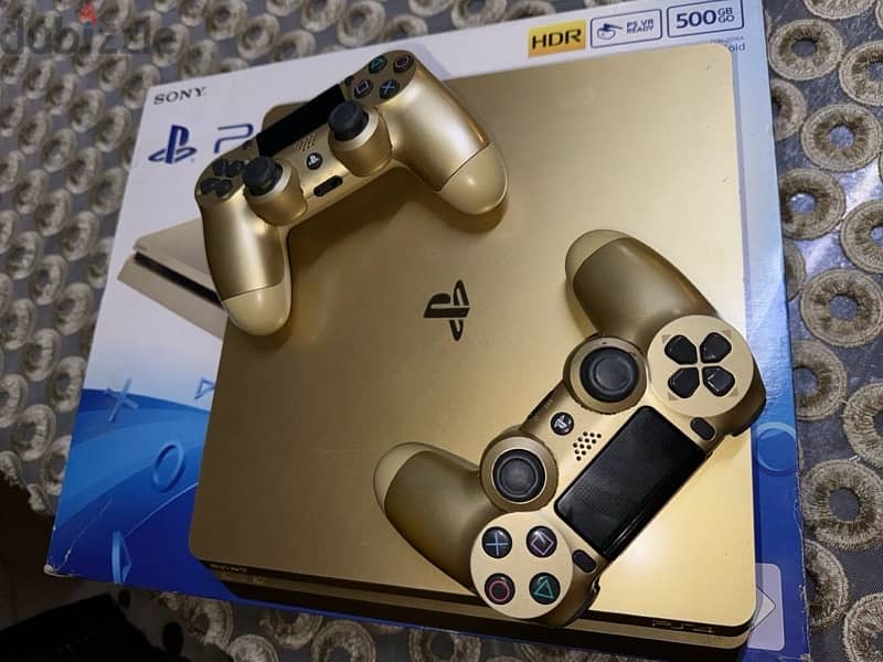 Playstation 4 Gold Edition Slim 500 GB - 2 Original Controllers 1