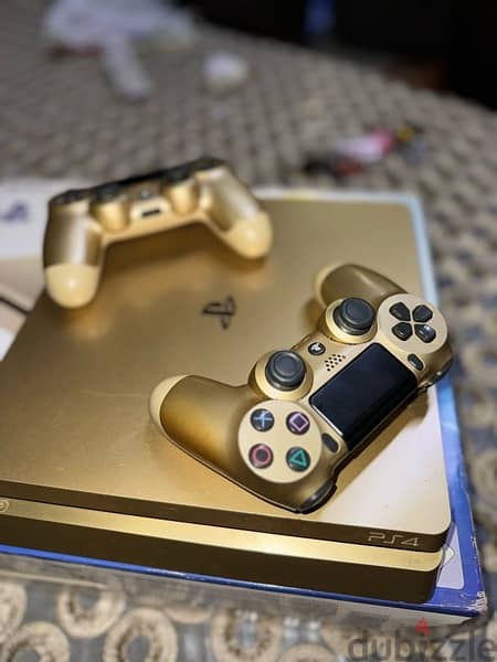 Playstation 4 Gold Edition Slim 500 GB - 2 Original Controllers 2