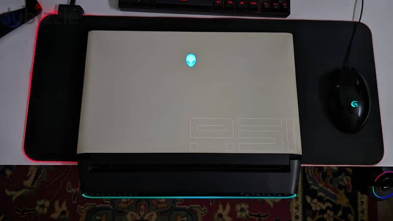 Alienware 51m r2 laptop 1