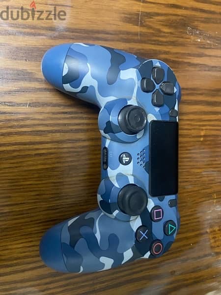 ps4 pro good condition with 1 original controller and 2 games 1Tb 1