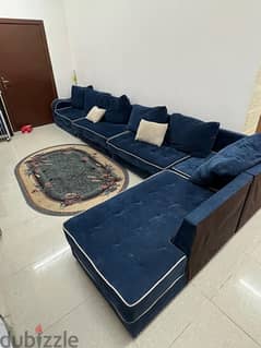 Livingroom Sofa with good condition | كنبة حرف L للبيع بحالة ممتازة 0