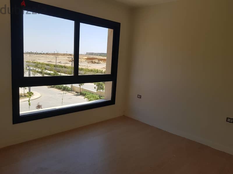 Apartment for sale at Owest شقة للبيع بكمبوند أويست استلام فوري متشطبة 4