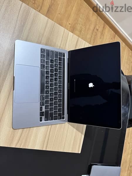 للبيع لابتوب MacBook Pro 2020 M1 1