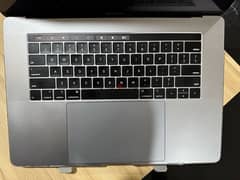 للبيع لابتوب MacBook Pro 2020 M1