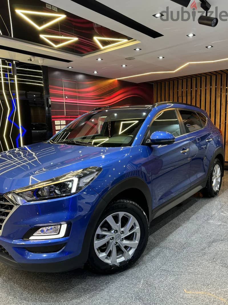 Hyundai Tucson Full Option Red 2019  هيونداي توسان 2019  فلور رد 1