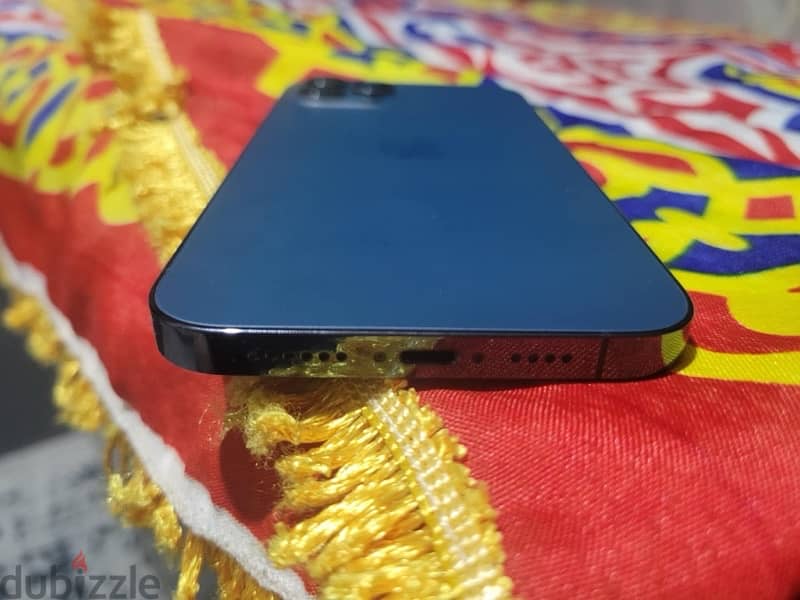 Iphone 12 pro max-pacific blue 4