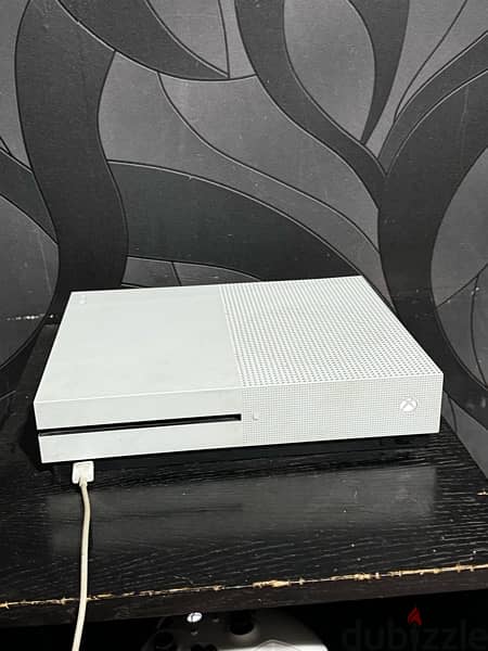 Xbox one s 1 tera 4