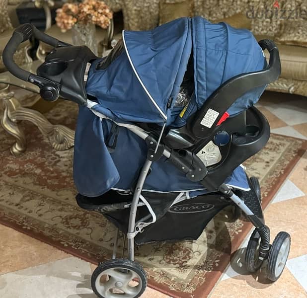 Graco Set ( Stroller + Car seat ) حالة ممتازة 1