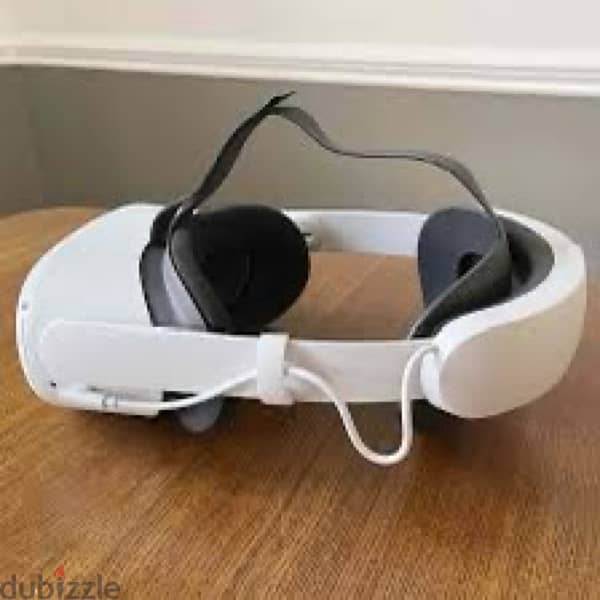 oculus quest 2 with accessories 0